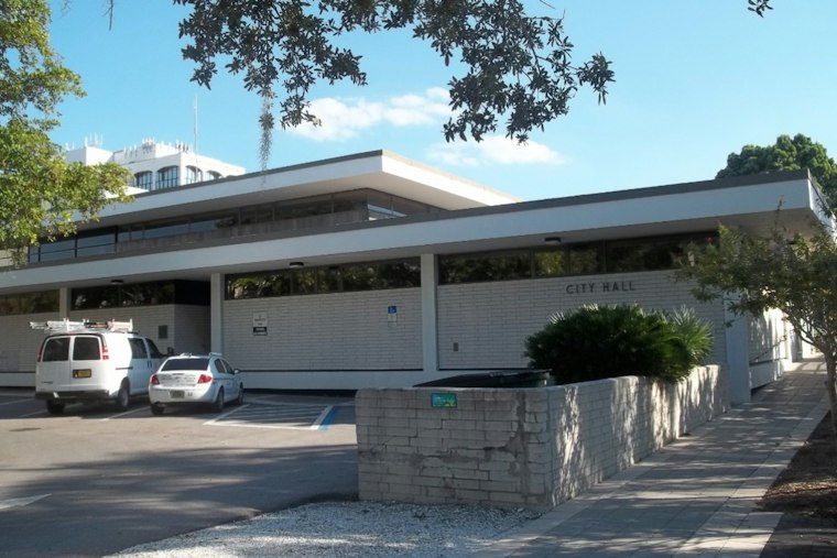 Sarasota Tightens Vacation Rental Rules Under Existing Citywide Ordinance as Airbnb Count Hits 700