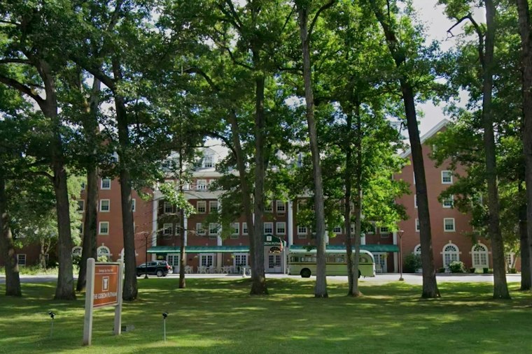 Saratoga Spa State Park Seeks New Operator for Historic Gideon Putnam Hotel