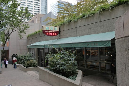 Seattle's MOD Pizza Bakes a Cheesesteak Pie to Toast Abbott Elementary's Return