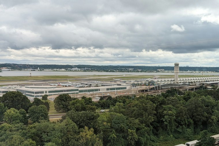 Sen. Schmitt's $30 Billion Air Traffic Bill Aims to Fix Delay-Plagued Skies