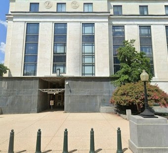 Senate Democrats Give Meta Until Oct. 31 to Justify $6.6B Tax Credit Claims