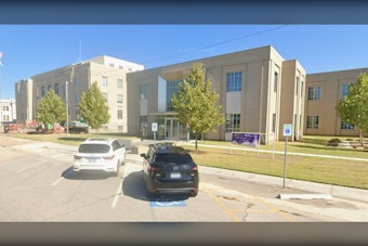 Shawnee's HD 26 Race Pits Data-Center Skeptic Against Massage-Parlor Reformer