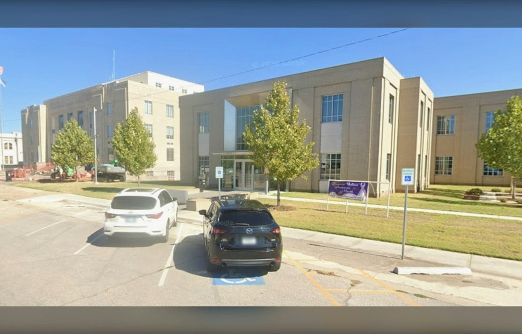 Shawnee's HD 26 Race Pits Data-Center Skeptic Against Massage-Parlor Reformer