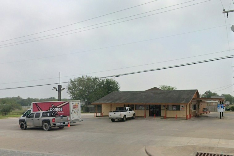Shooting At San Diego, Texas Store Leaves Duval County Searching For Answers