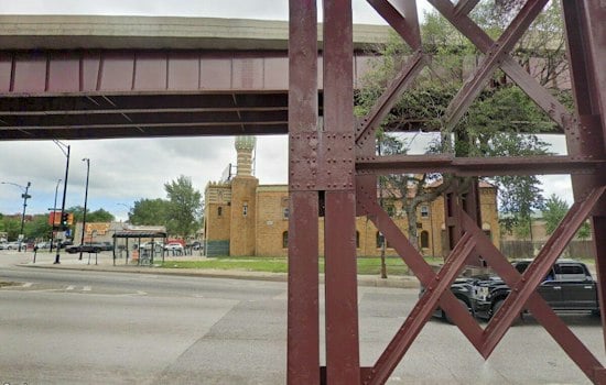 Shot in the Back, Man Crashes Into Steel Beam on Stony Island Avenue