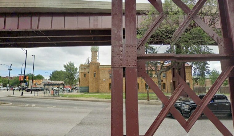 Shot in the Back, Man Crashes Into Steel Beam on Stony Island Avenue