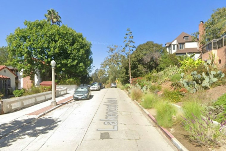 Silver Lake Structure Fire Out on Lakewood Avenue