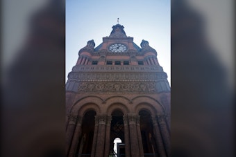 Slovenian Lace Dove Lands at Milwaukee City Hall, Carries Holocaust Memory