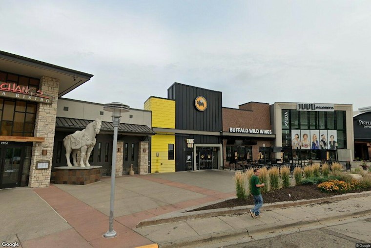 Smithson Opens at Southdale With $90 Rib-Eyes and a Hogwarts-Inspired Booth