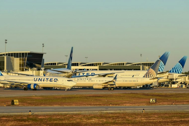 Smoke Fills Cabin on United Express Flight at Bush Airport, Forces Evacuation