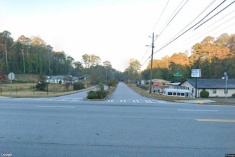 South Fulton Robbery Turns Violent as Man Shot on Thornton Drive, Suspects Still at Large