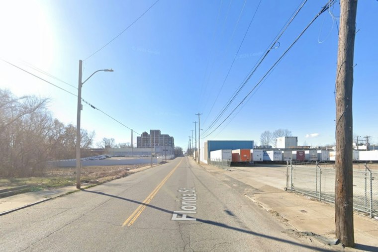 South Memphis Pedestrian Critical After Florida Street Crash, Driver Stays Put