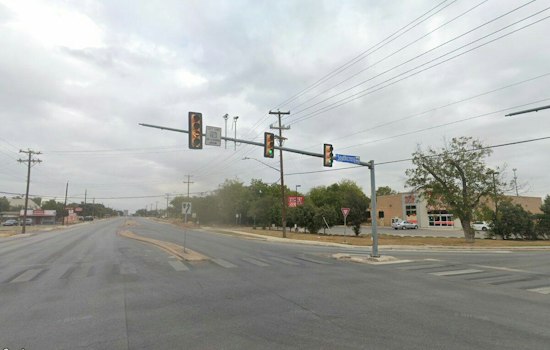 Southeast Side Man Stabbed After Refusing to Hand Over Belongings to Three Attackers