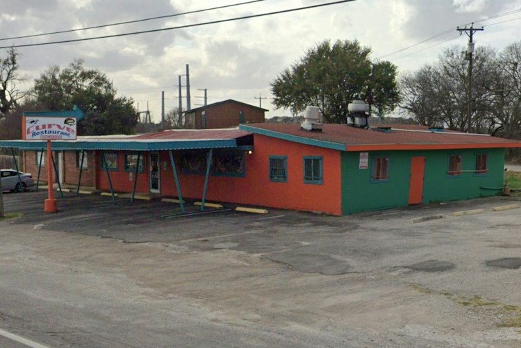 Southside San Antonio's The Curve Restaurant Closing After 51 Years in December