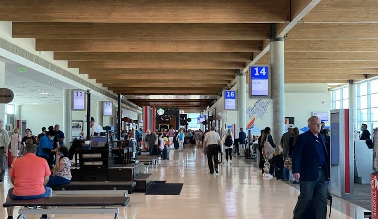 Southwest Outage Grounds Smooth Operations, Nearly 900 Flights Delayed
