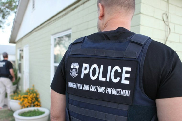 Spanish-Speaking Latinos Fear ICE at ER Doors, Houston Study Finds