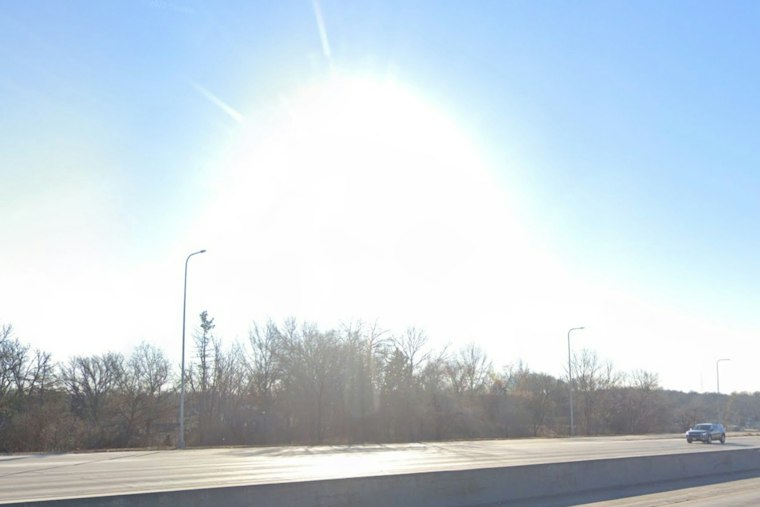 Spring Fling In Omaha: 70s Temps Before Howling Winds, Soggy Weekend