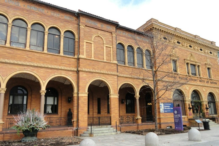 Springfield's 1895 Art Museum Reopens With Séances, Tarot and a Louis Vuitton Bag Up for Grabs