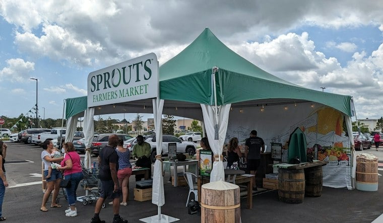 Sprouts Plants Its Flag in South Scottsdale Friday, Free Roses and Totes in Tow