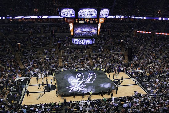 Spurs Open Season Against Thunder as Silver Dancers Return After 8 Years