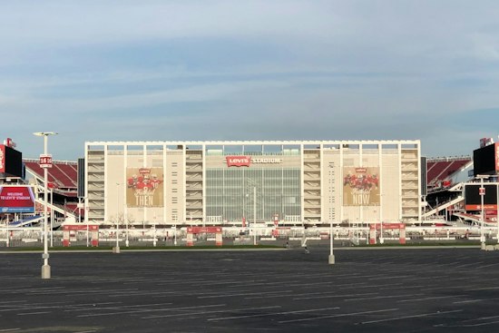 Spy Plane Buzzes Levi's Stadium During 49ers Win, And It's Not the First Time