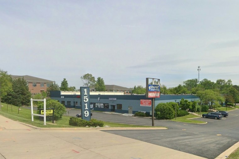St. Charles Backs Indoor Golf Simulator Lounge on East Main Street