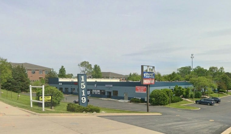 St. Charles Backs Indoor Golf Simulator Lounge on East Main Street