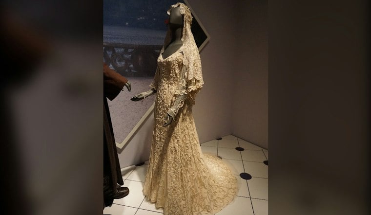 St. Clair Shores Bride Out $1,000 After Wedding Photographer Vanishes