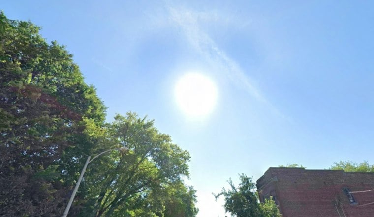 St. Louis Basks in Summerlike October Weekend Under Clear Skies