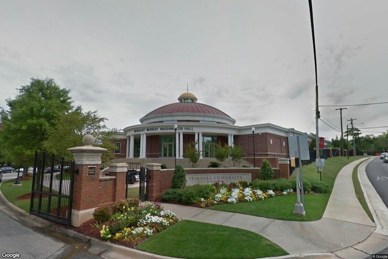 St. Louis Garden Worker Finds Hidden George Washington Carver Letter in Plant Archive