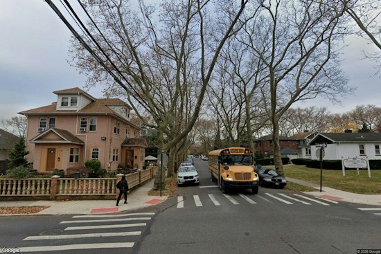 Staten Island 20-Year-Old Wired $1,000, Then Paid a Fake Cop With a Badge and Gun
