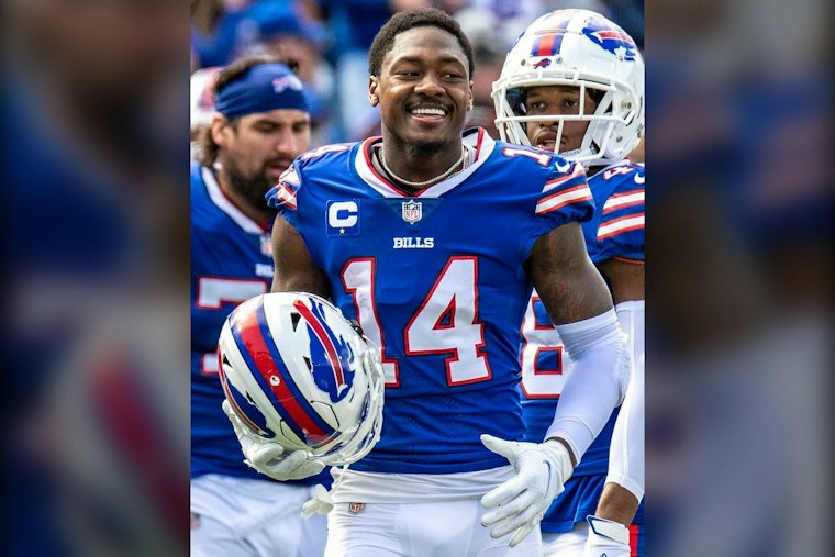 Stefon Diggs Fires Back at Man Who Claims He Ordered Florida Beatdown