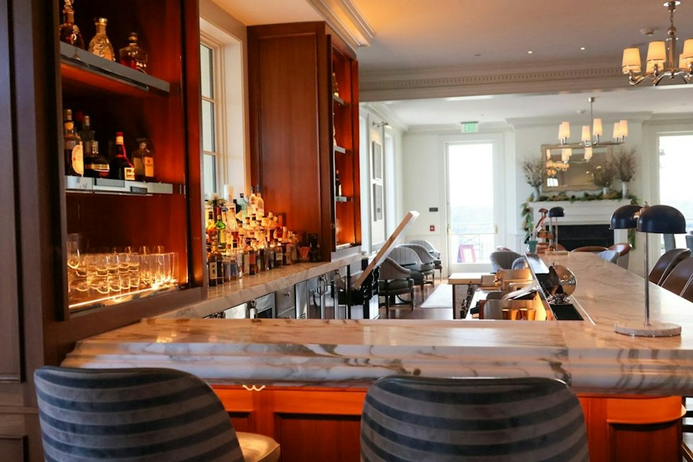 Steph Curry's Hush-Hush Bourbon Bar Pours Basketball-Shaped Ice in Union Square