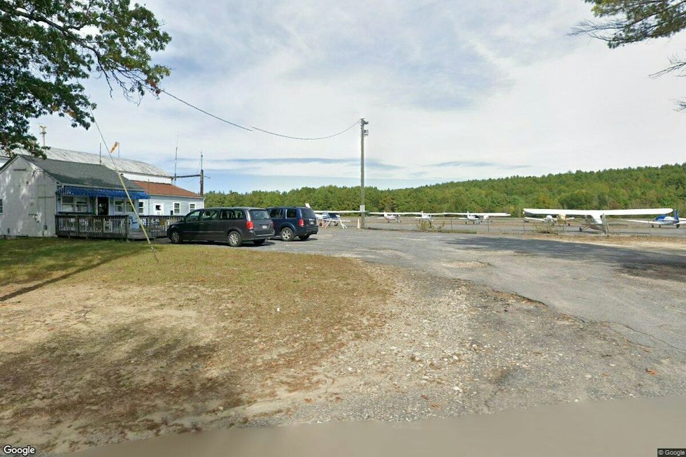Sterling Airport Sells for $3.14M to Fellow Gliding Enthusiast