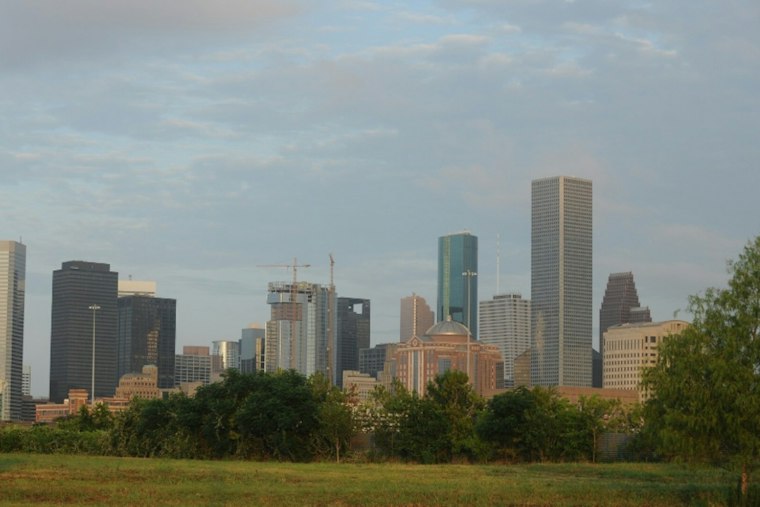 Stormy Sunday Sets Stage for Sunny Week in Houston