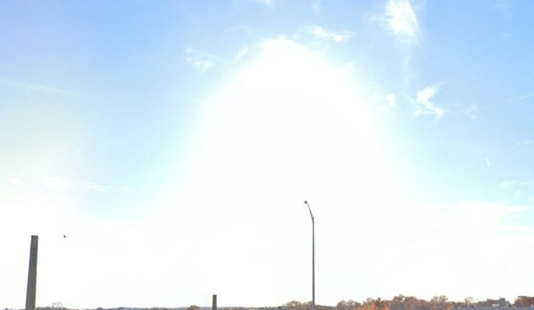 Sunny Start, Shivery Finish: Hartford Braces for Windy Fall Chill