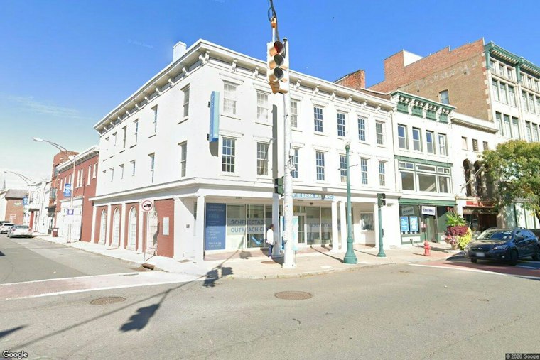 SUNY Schenectady Opens Free 24-Station Computer Lab Downtown for Job Seekers
