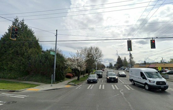 Suspect Lights Bomb Outside Tacoma Bail Bonds Office, Flees as Blast Shatters Glass