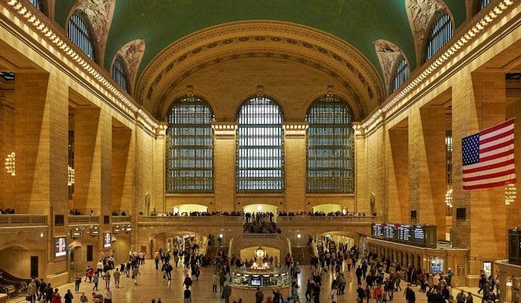 Suspect Sought After Man Is Slashed in Face on No. 4 Train Near Grand Central