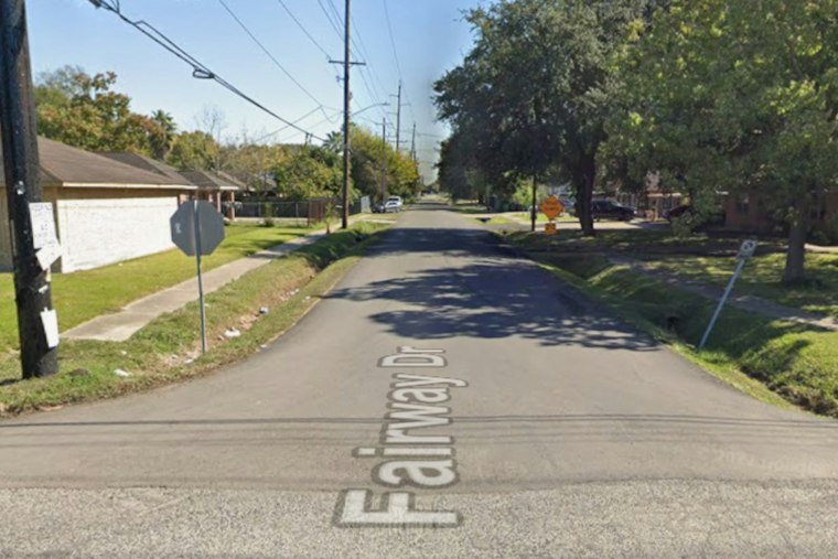 SWAT Surrounds Southeast Houston Home After Man Shot in Stomach in Garage