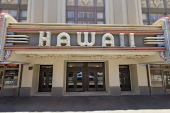 Taimane Turns Hawaiʻi Theatre Into a Twilight Mirage for New Album Liʻulā