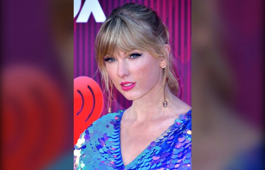 Taylor Swift Jokes She and Brad Paisley Were Estranged Over Cricket Prank