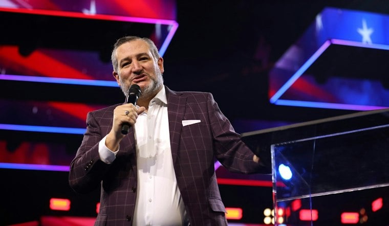 Ted Cruz Booed on Austin F1 Podium as Sophie Cunningham Flag Role Sparks Backlash