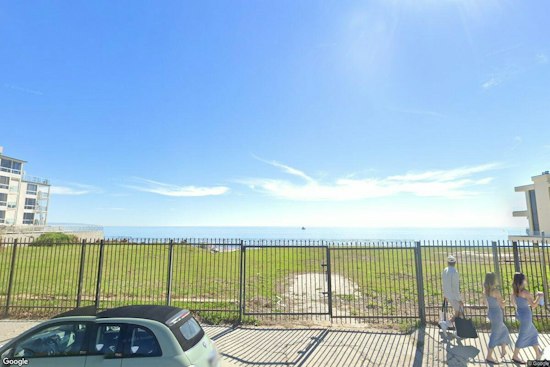 Teen Driver, 16, Fatally Crashes Into Parked Car on Malibu's PCH