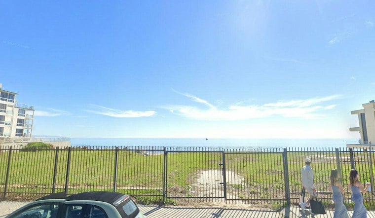 Teen Driver, 16, Fatally Crashes Into Parked Car on Malibu's PCH