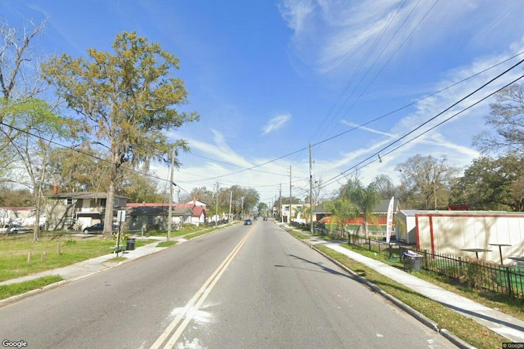 Teen Shot Overnight Near Moncrief Road, Jacksonville Police Have No Suspect