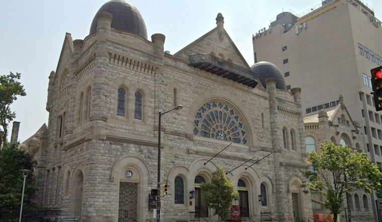 Temple Theater Debuts Smart Caption Glasses, Lets Deaf Patrons Watch Macbeth Live
