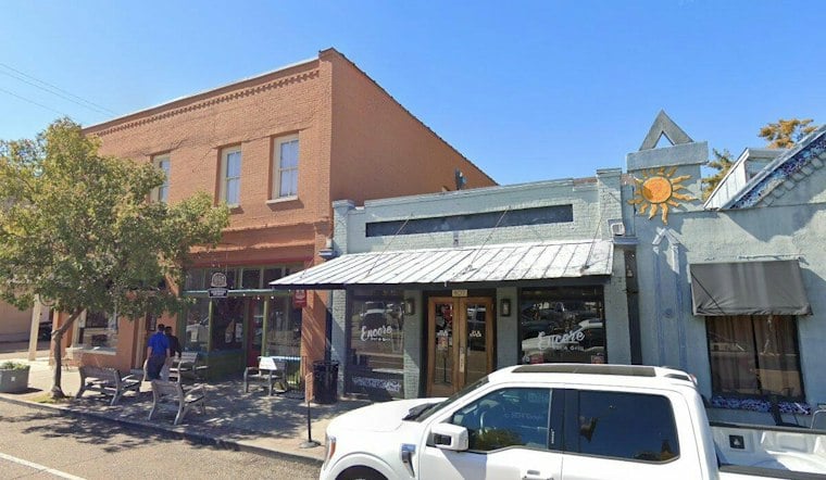 Tempo Tiempo Opens in Covington, Stacking Smash Burgers With Latin Flavor