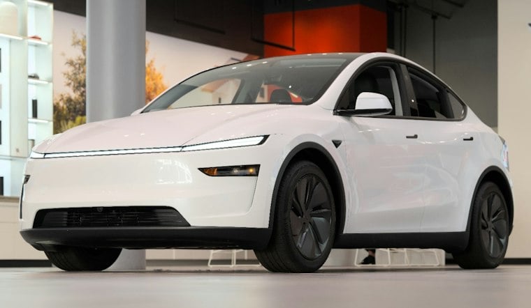 Tesla Pushes Self-Driving Cars to 2027, but Only Inside Robotaxi Zones