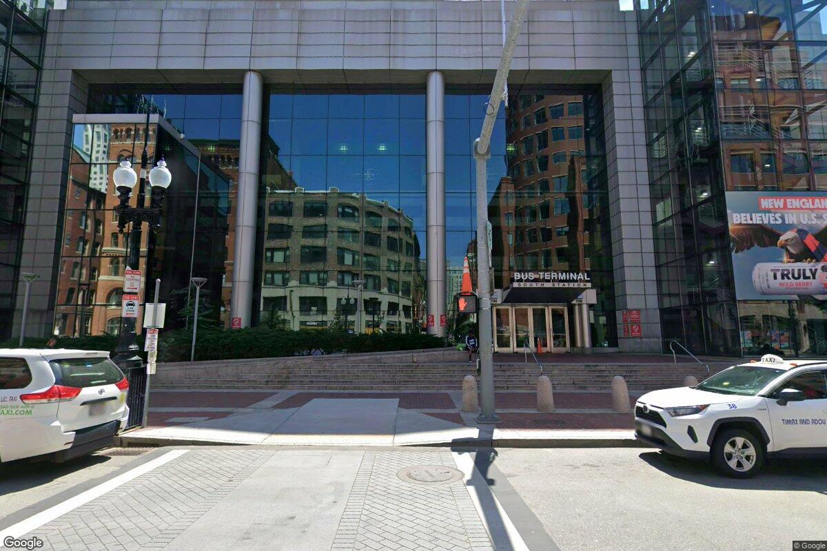 hoodline.com - Sam Cavanaugh - The Moseley Opens at South Station Tower in Boston